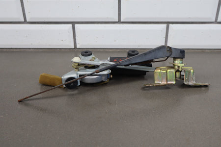 1991-1997 Toyota Land Cruiser Toyota Land Cruiser Rear Wiper Motor No Arm