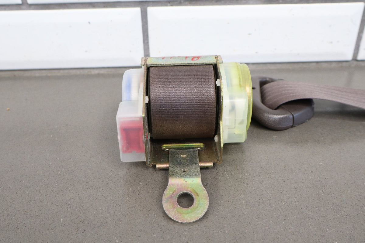 1991-1997 Toyota Land Cruiser Toyota Land Cruiser Right Front Seat Belt