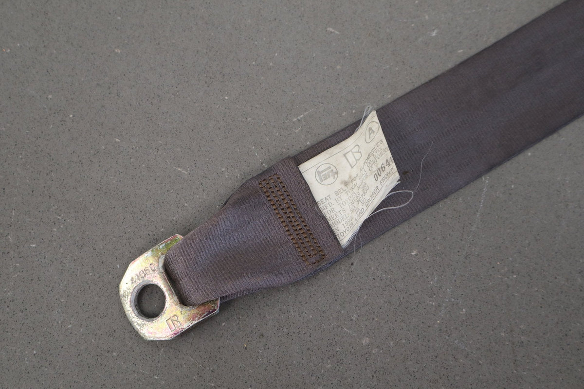 1991-1997 Toyota Land Cruiser Toyota Land Cruiser Right Front Seat Belt