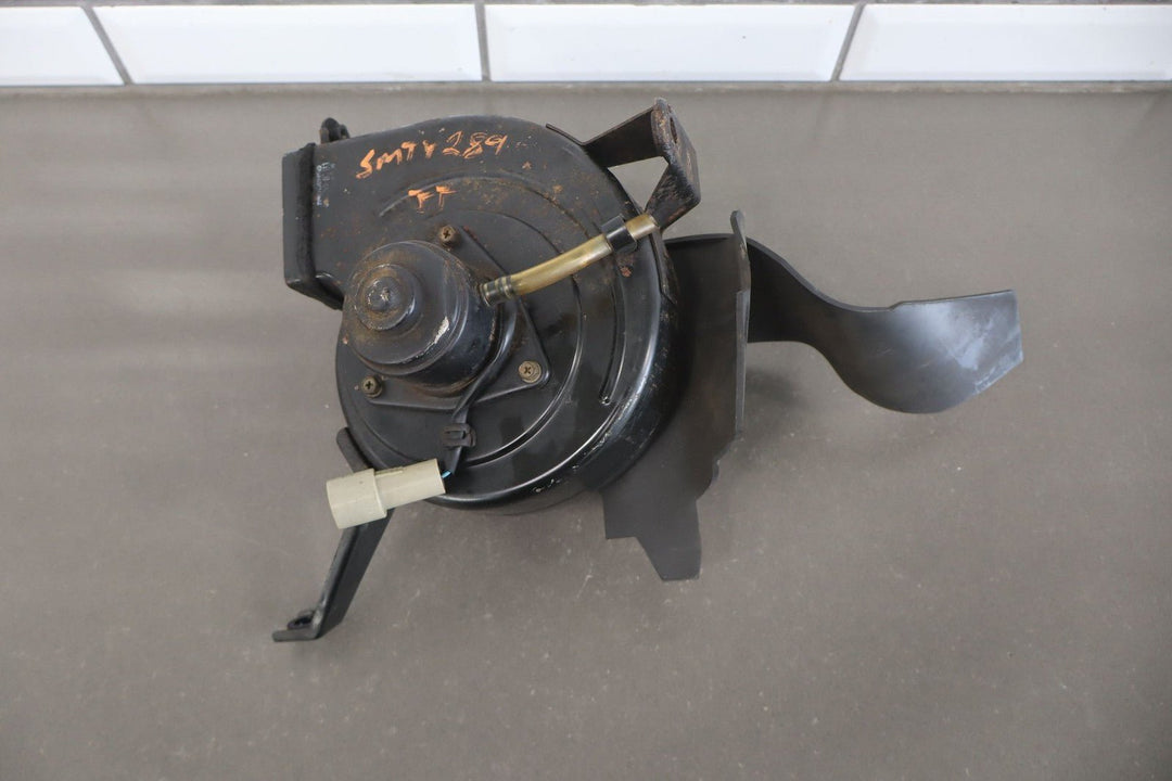 1991 - 1997 Toyota Land Cruiser (W A/C) Underhood Blower Motor