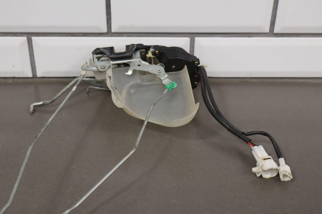 1991 - 1997 Toyota LandCruiser 96 - 97 LX450 Front Right Door Latch W/ Rods