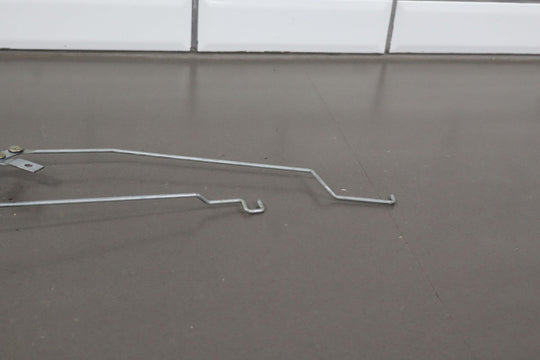 1991 - 1997 Toyota LandCruiser 96 - 97 LX450 Front Right Door Latch W/ Rods