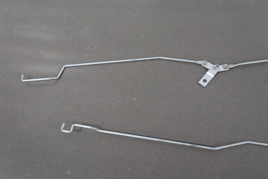 1991 - 1997 Toyota LandCruiser 96 - 97 LX450 Front Right Door Latch W/ Rods