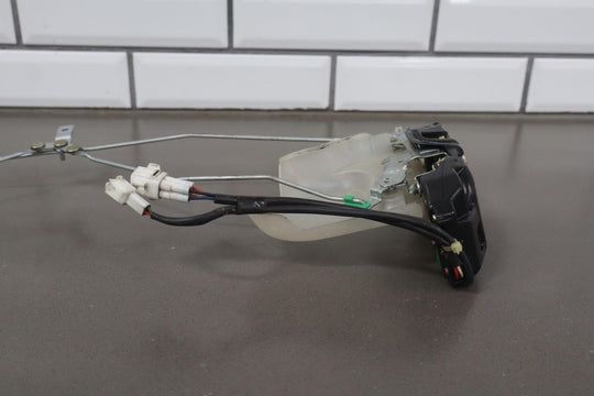 1991 - 1997 Toyota LandCruiser 96 - 97 LX450 Front Right Door Latch W/ Rods