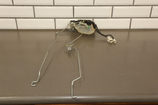 1991 - 1997 Toyota LandCruiser 96 - 97 LX450 Front Right Door Latch W/ Rods