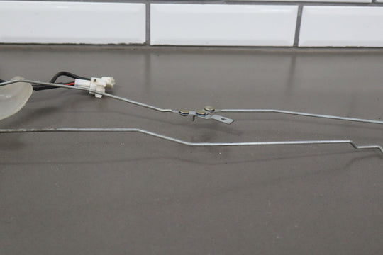 1991 - 1997 Toyota LandCruiser 96 - 97 LX450 Front Right Door Latch W/ Rods