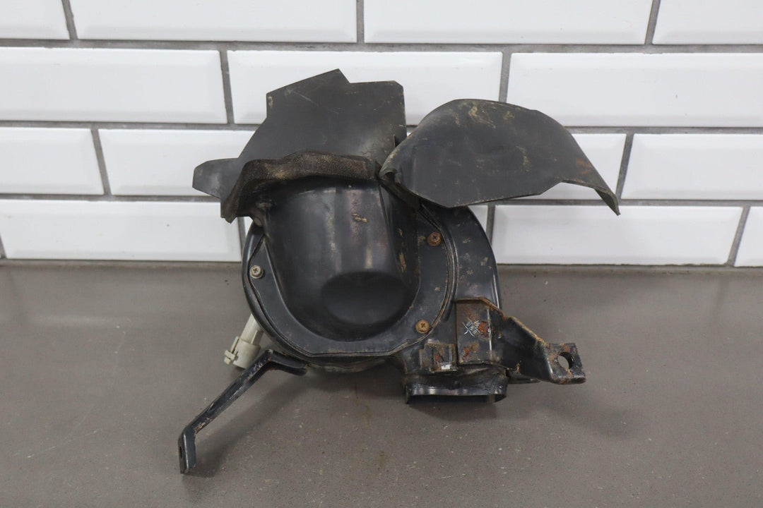 1991 - 1997 Toyota LandCruiser FJ80 Air Intake Blower Motor & Intake Tube