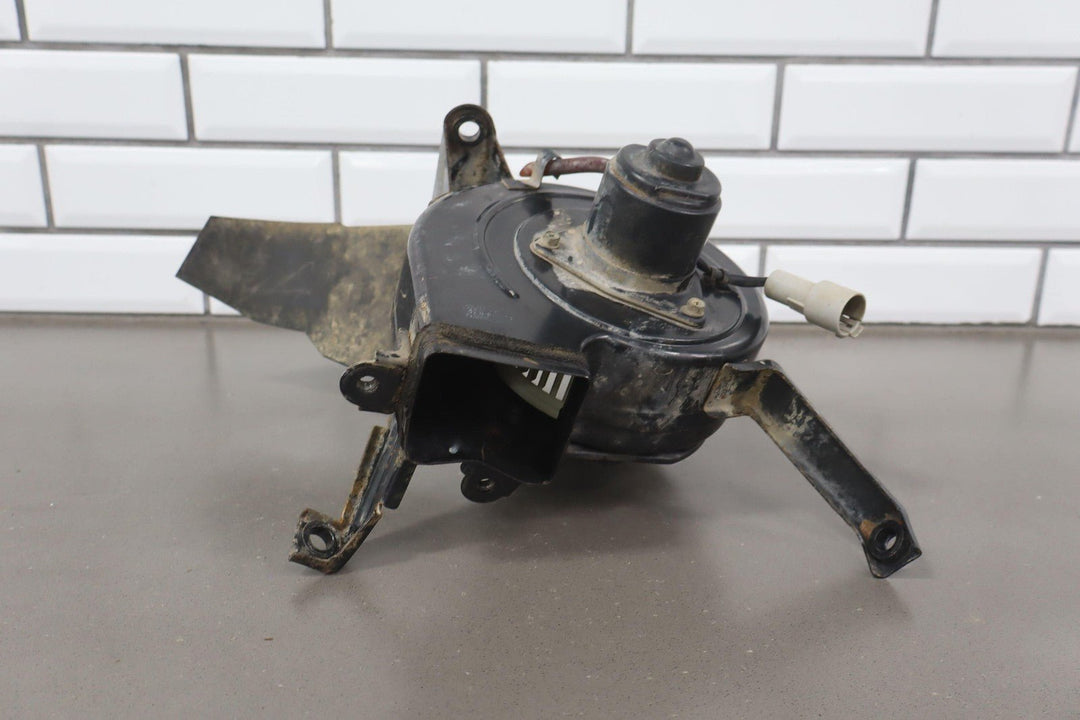 1991 - 1997 Toyota LandCruiser FJ80 Air Intake Blower Motor & Intake Tube