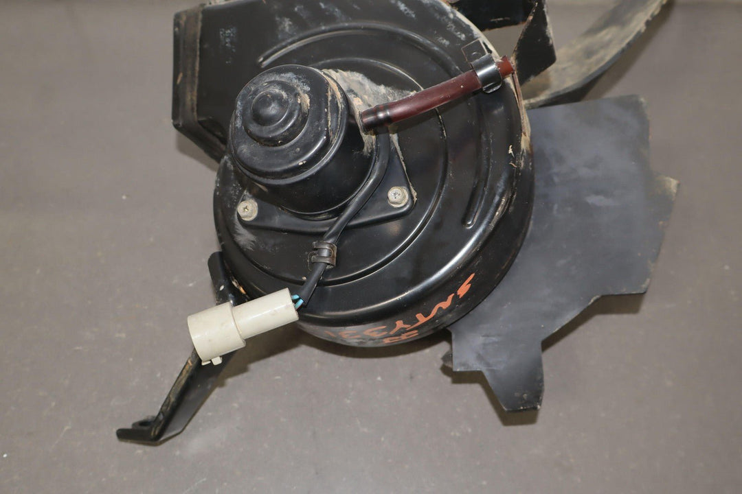 1991 - 1997 Toyota LandCruiser FJ80 Air Intake Blower Motor & Intake Tube