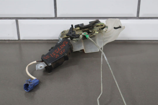 1991 - 1997 Toyota LandCruiser Left REAR Door Latch W/Rods