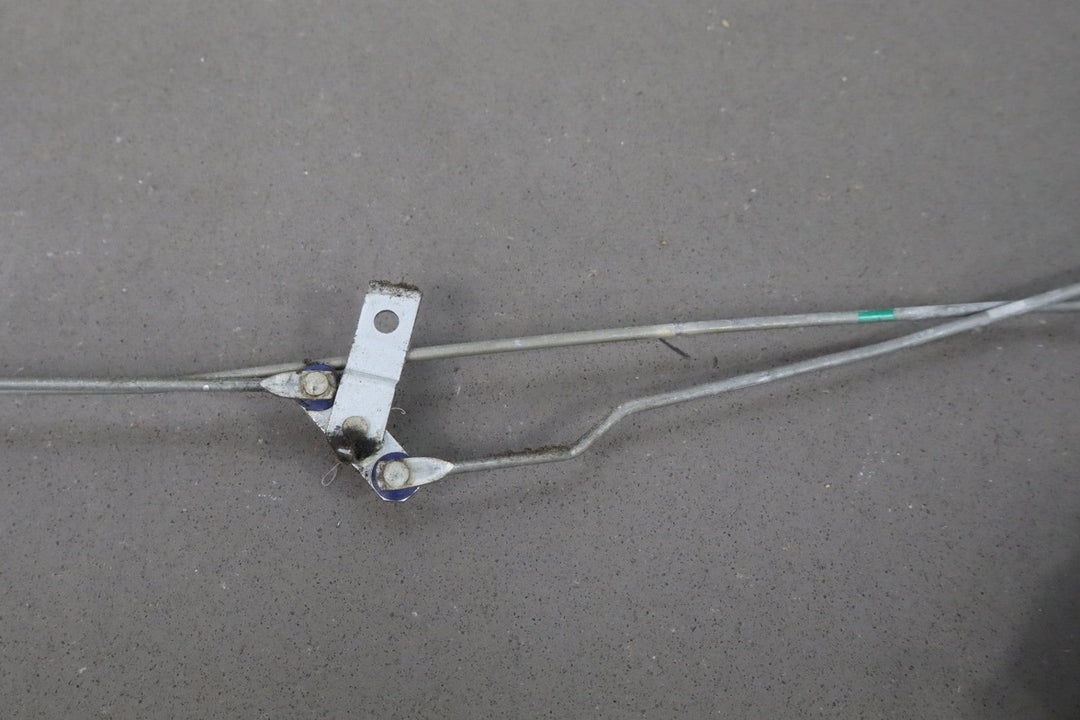 1991 - 1997 Toyota LandCruiser Left Rear Door Latch W/Rods