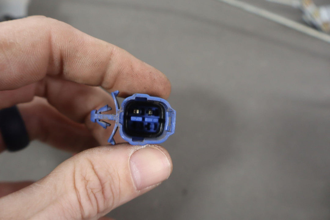 1991 - 1997 Toyota LandCruiser Left REAR Door Latch W/Rods