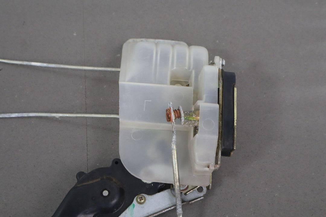 1991 - 1997 Toyota LandCruiser Left REAR Door Latch W/Rods