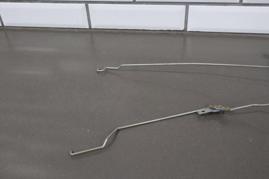 1991 - 1997 Toyota LandCruiser Left REAR Door Latch W/Rods