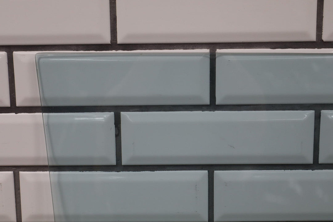 1991 - 1997 Toyota LandCruiser REAR Left Driver Door Window Glass Only