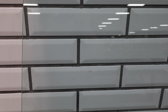 1991 - 1997 Toyota LandCruiser REAR Left Driver Door Window Glass Only