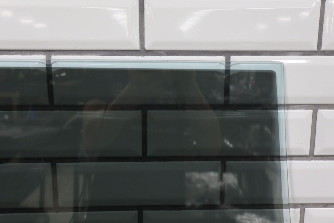 1991 - 1997 Toyota LandCruiser REAR Left Driver Door Window Glass Only