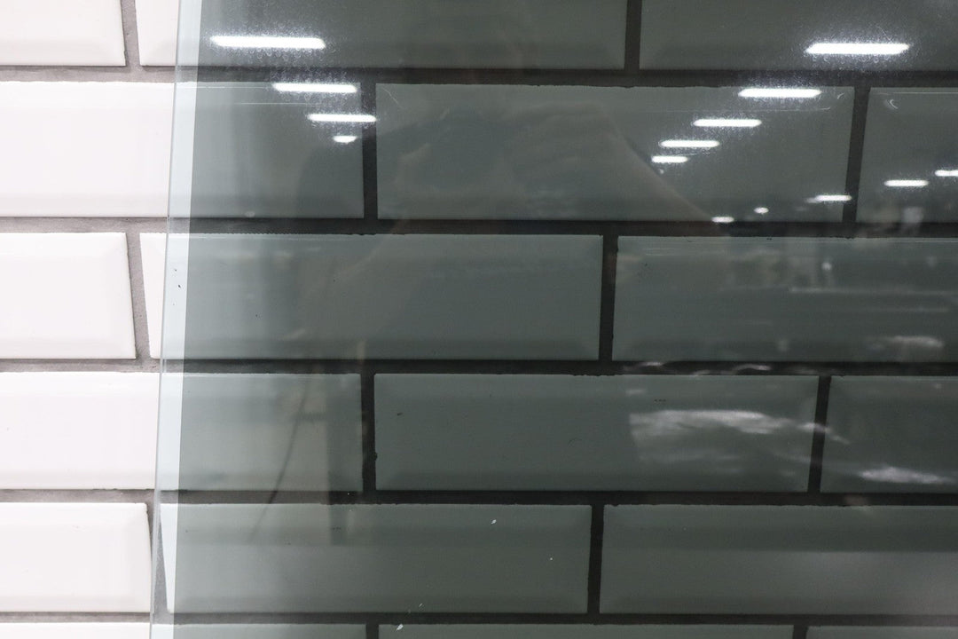 1991 - 1997 Toyota LandCruiser REAR Left Driver Door Window Glass Only