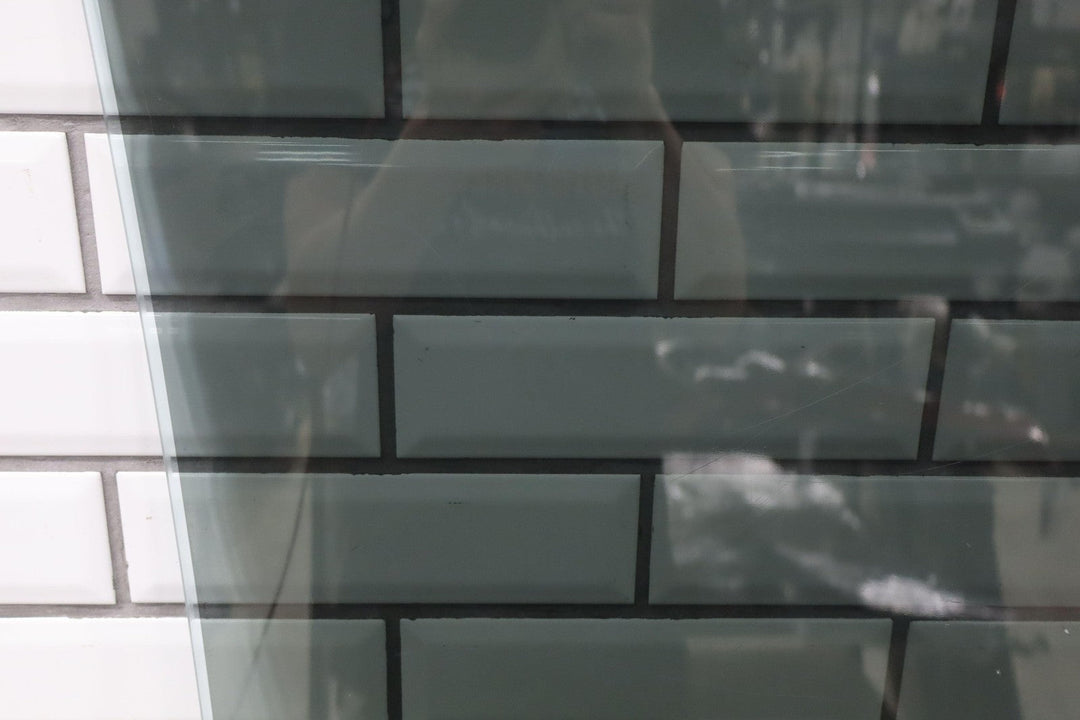 1991 - 1997 Toyota LandCruiser REAR Left Driver Door Window Glass Only