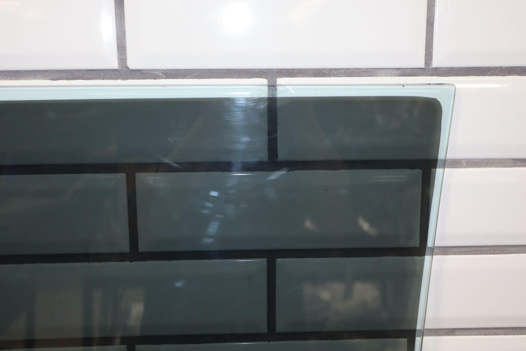 1991 - 1997 Toyota LandCruiser REAR Right Passenger Door Window Glass Only