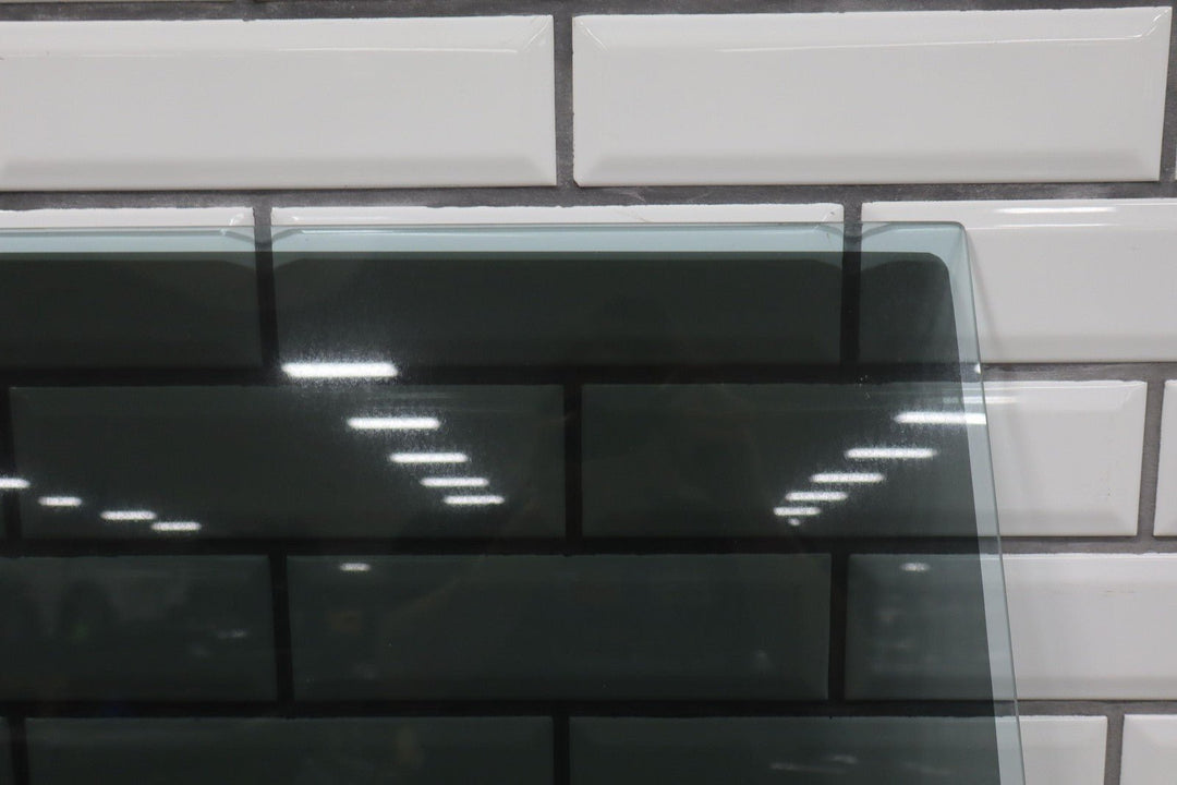 1991 - 1997 Toyota LandCruiser REAR Right Passenger Door Window Glass Only