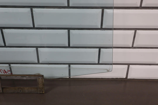 1991 - 1997 Toyota LandCruiser REAR Right Passenger Door Window Glass Only