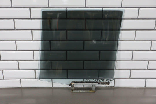 1991 - 1997 Toyota LandCruiser REAR Right Passenger Door Window Glass Only