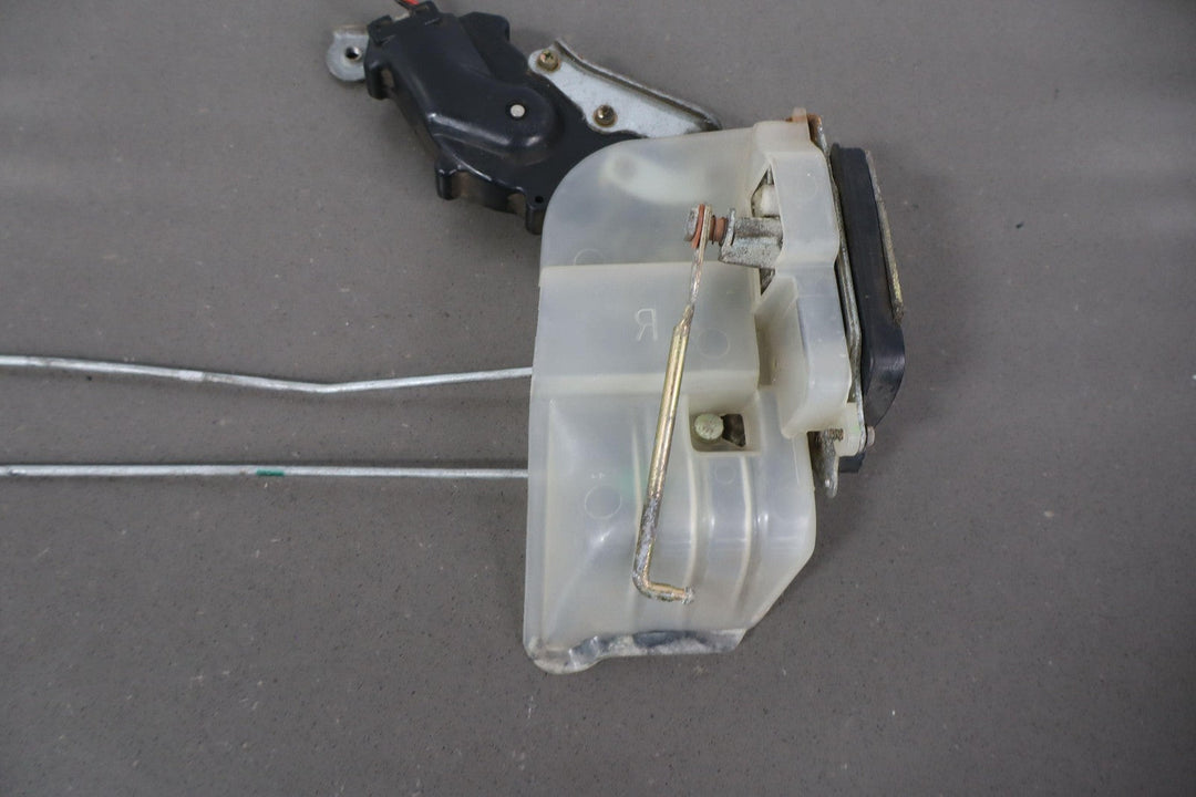 1991 - 1997 Toyota LandCruiser Right REAR Door Latch W/Rods