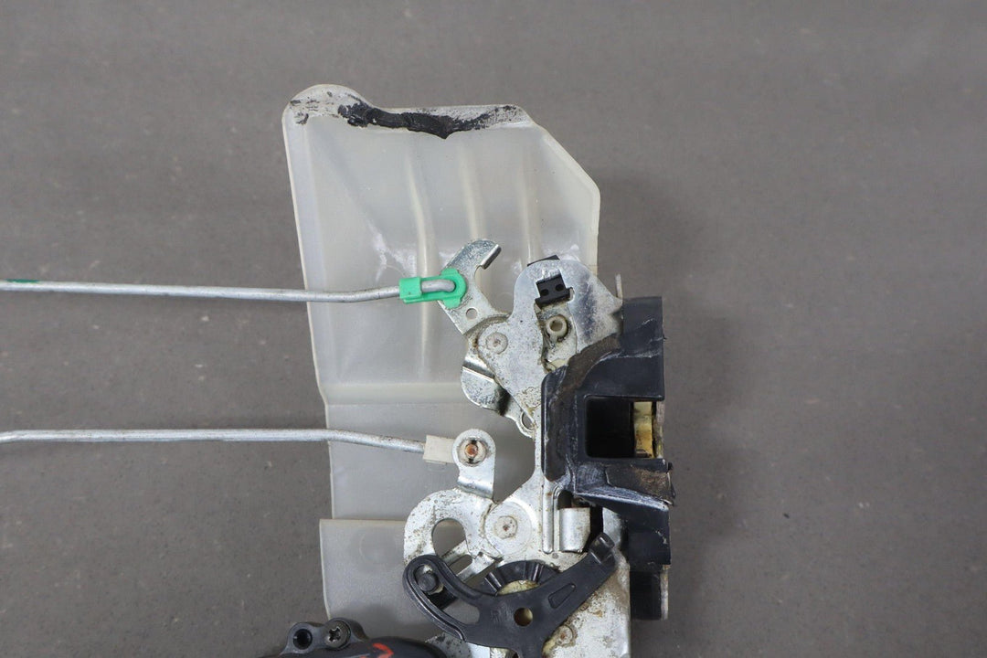 1991 - 1997 Toyota LandCruiser Right REAR Door Latch W/Rods