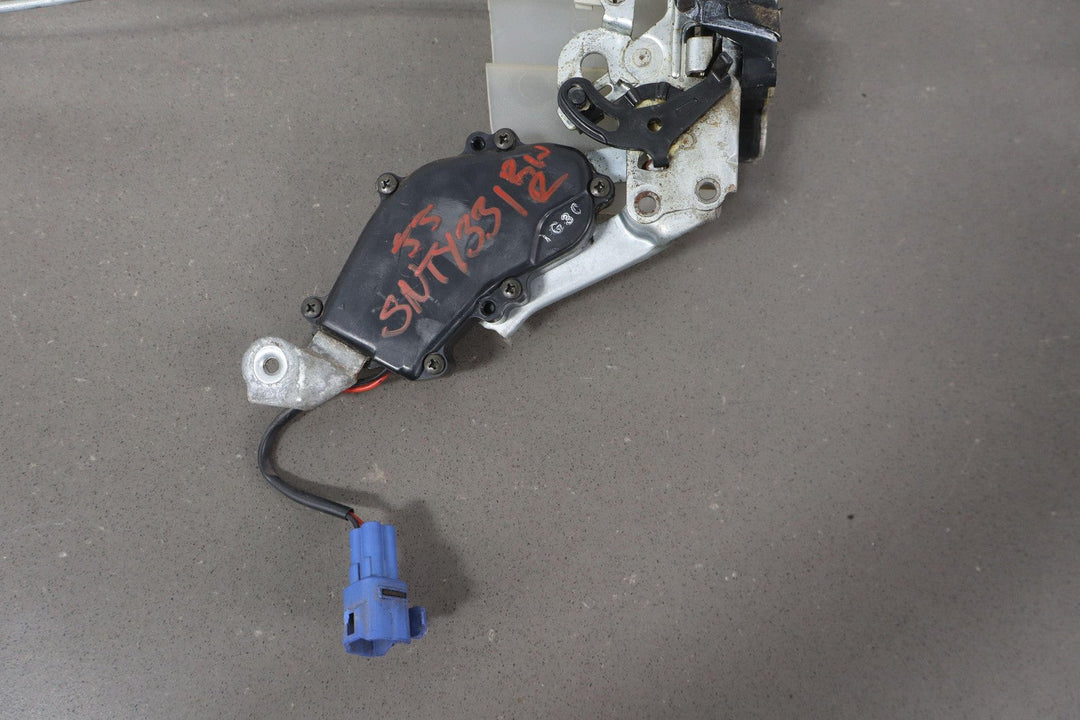 1991 - 1997 Toyota LandCruiser Right REAR Door Latch W/Rods