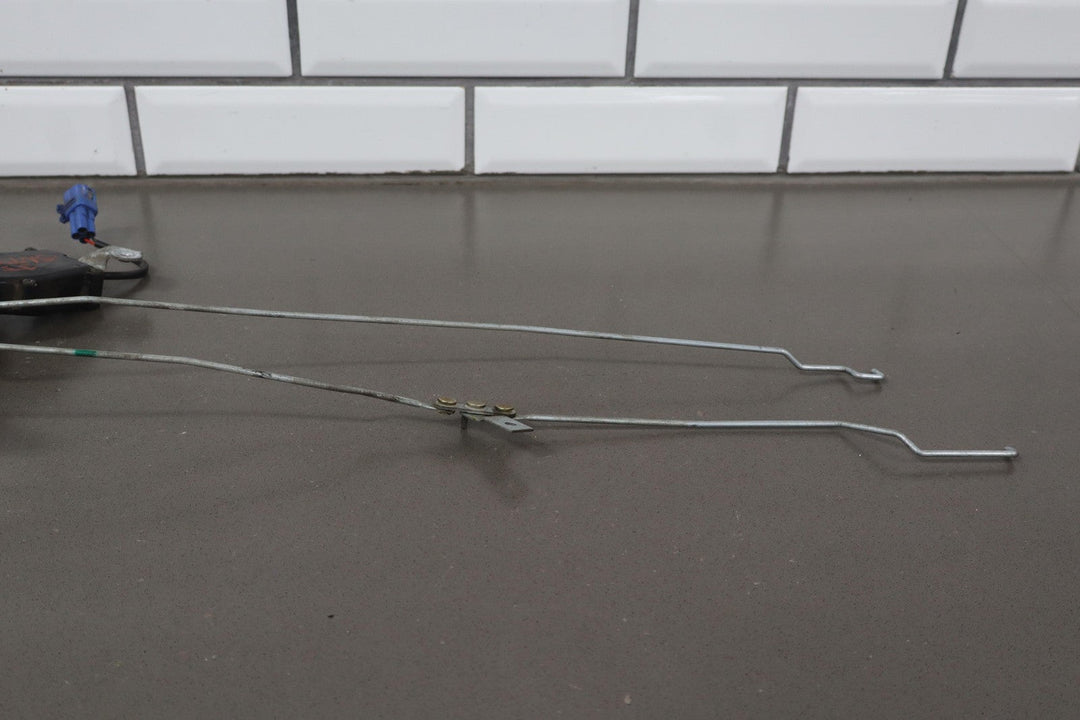 1991 - 1997 Toyota LandCruiser Right REAR Door Latch W/Rods