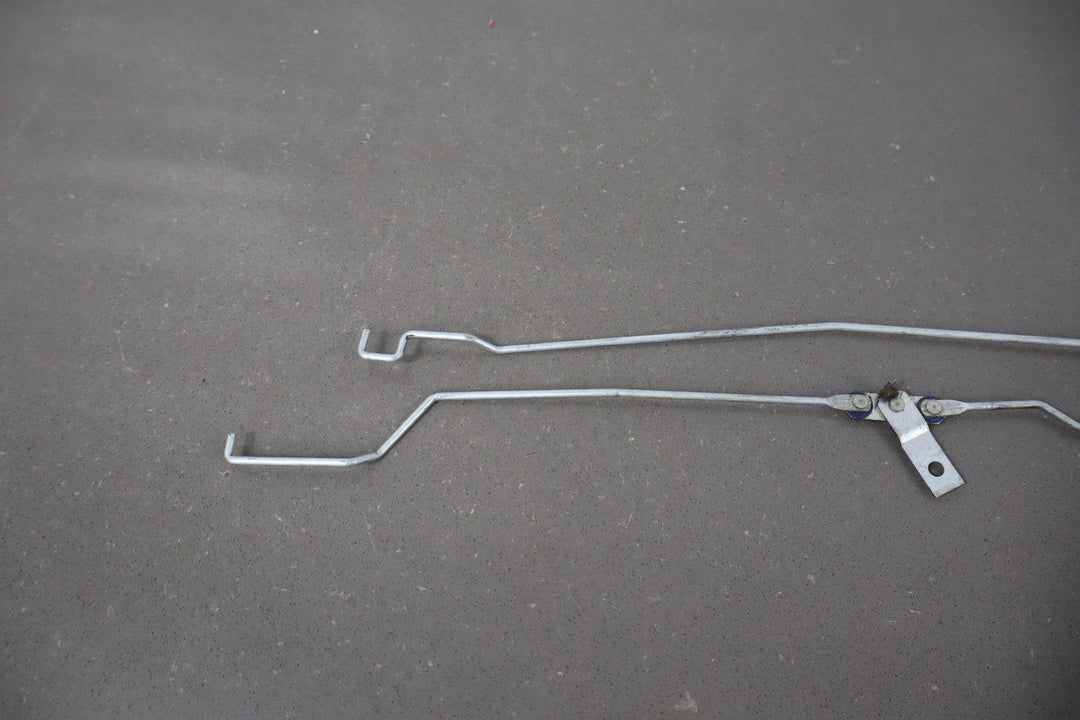 1991 - 1997 Toyota LandCruiser Right REAR Door Latch W/Rods