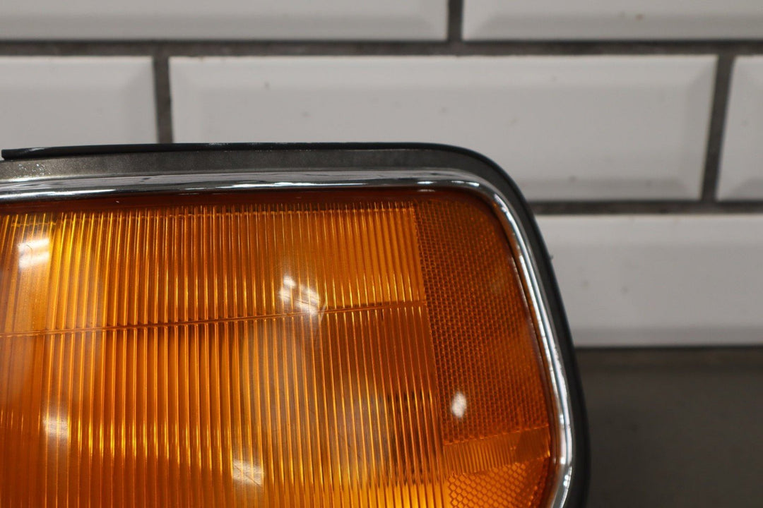 1991 - 1998 Toyota Land Cruiser Left Fender Mounted turn Signal 8161060110 OEM