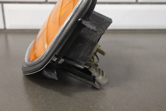 1991 - 1998 Toyota Land Cruiser Left Fender Mounted turn Signal 8161060110 OEM