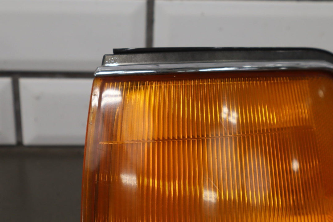 1991 - 1998 Toyota Land Cruiser Left Fender Mounted turn Signal 8161060110 OEM