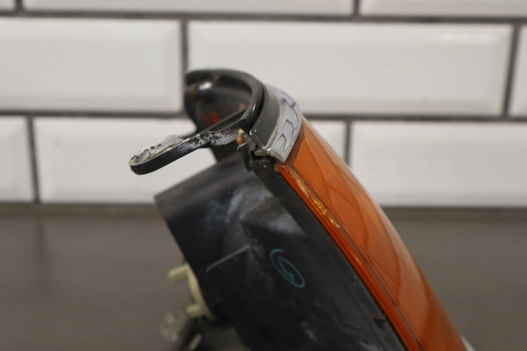 1991 - 1998 Toyota Land Cruiser Left Fender Mounted turn Signal 8161060110 OEM