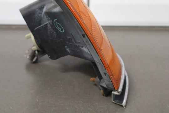 1991 - 1998 Toyota Land Cruiser Left Fender Mounted turn Signal 8161060110 OEM