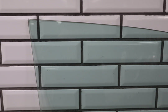 1991 - 1998 Toyota Land Cruiser Left Front Door Window 6811160060 OEM