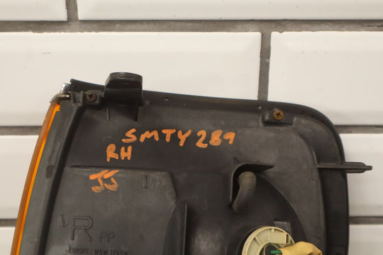 1991 - 1998 Toyota Land Cruiser Right Fender Mounted Turn Signal 8151060361 OEM