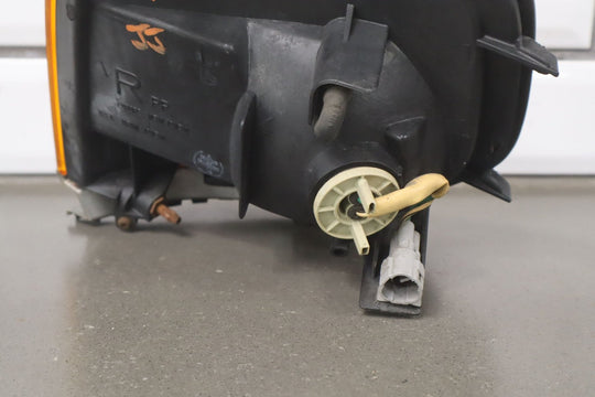 1991 - 1998 Toyota Land Cruiser Right Fender Mounted Turn Signal 8151060361 OEM