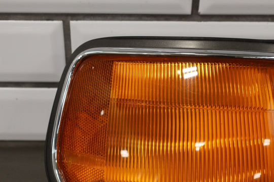 1991 - 1998 Toyota Land Cruiser Right Fender Mounted Turn Signal 8161060110 OEM