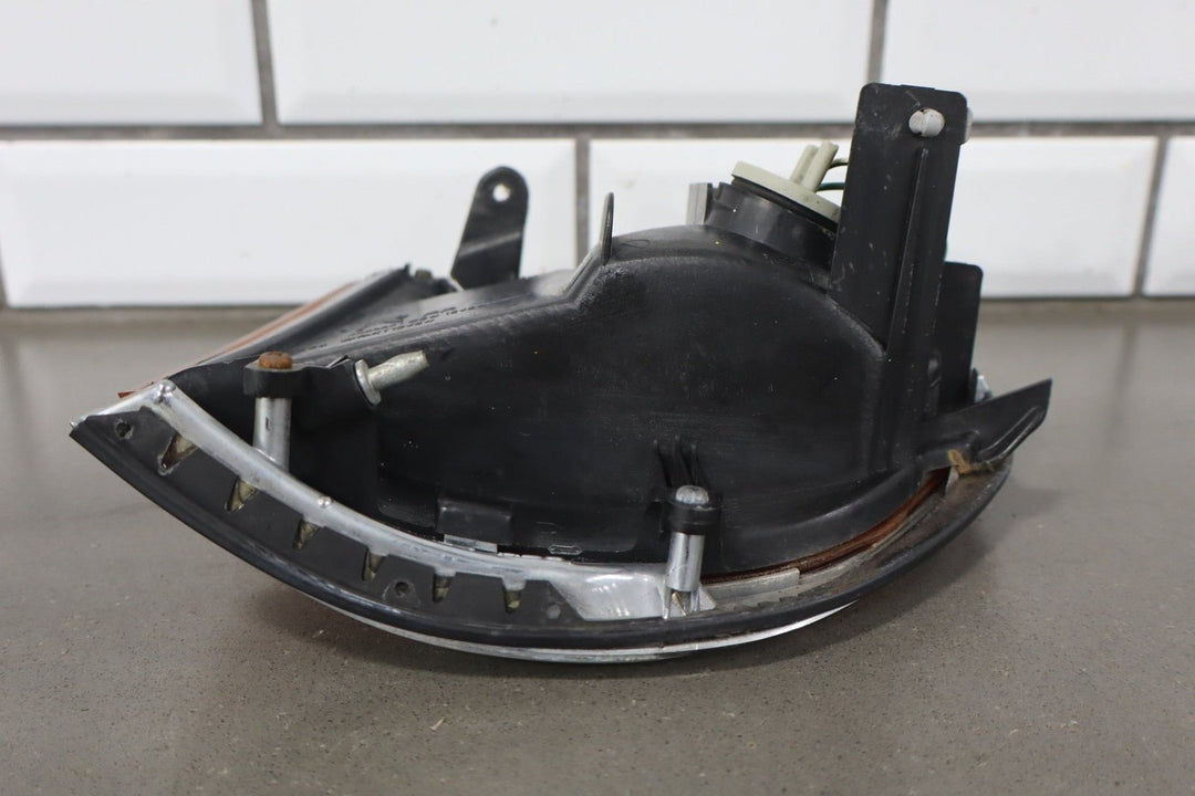 1991 - 1998 Toyota Land Cruiser Right Fender Mounted Turn Signal 8161060110 OEM