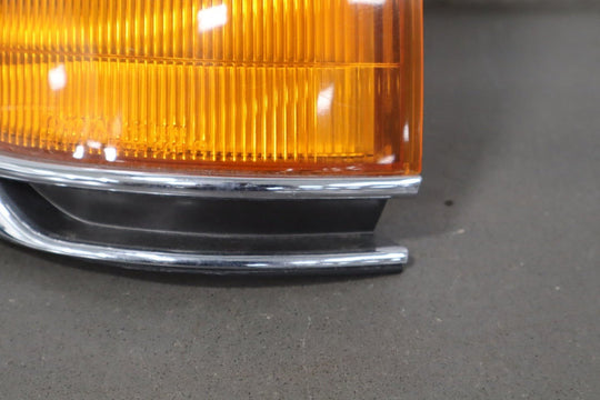 1991 - 1998 Toyota Land Cruiser Right Fender Mounted Turn Signal 8161060110 OEM