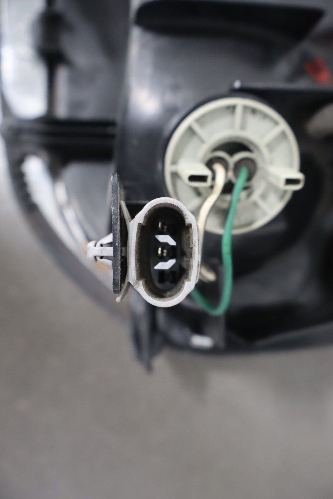 1991 - 1998 Toyota Land Cruiser Right Fender Mounted Turn Signal 8161060110 OEM