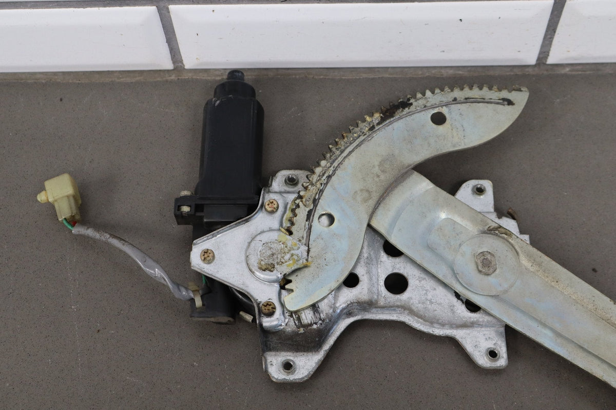 1991-1998 Toyota Land Cruiser Right Front Door Regulator 6980160010 OEM