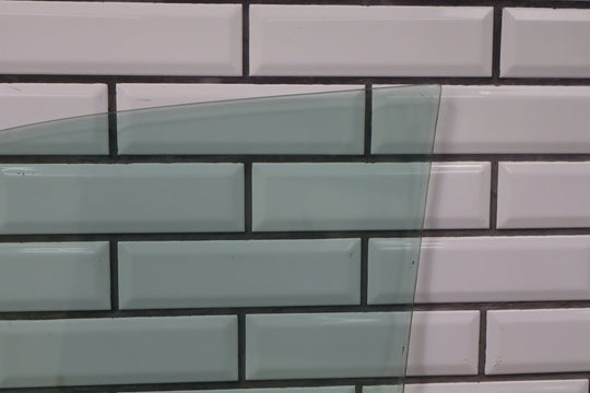 1991 - 1998 Toyota Land Cruiser Right Front Door Window 6811160060