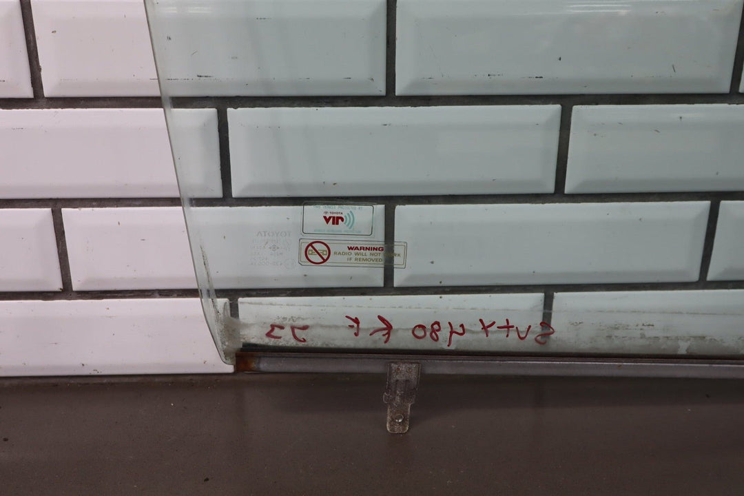 1991 - 1998 Toyota Land Cruiser Right Front Door Window 6811160060