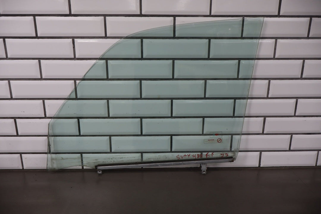 1991 - 1998 Toyota Land Cruiser Right Front Door Window 6811160060