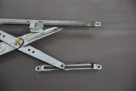 1991 - 1998 Toyota Land Cruiser Right Front Window Regulator 6980160010 OEM