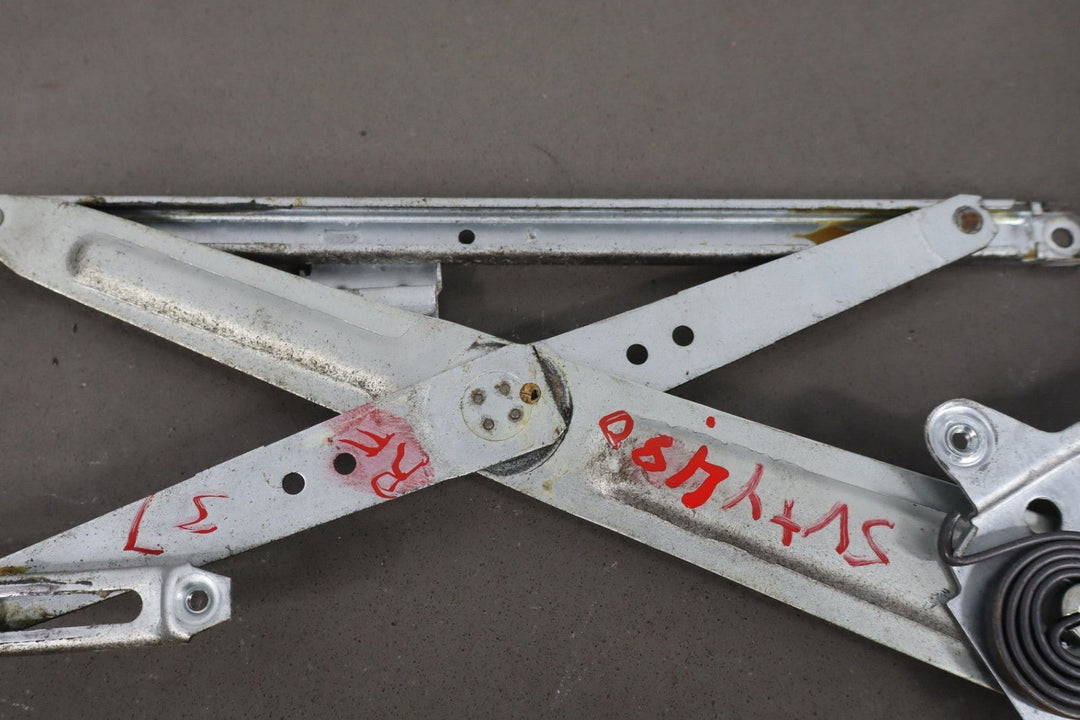 1991 - 1998 Toyota Land Cruiser Right Front Window Regulator 6980160010 OEM